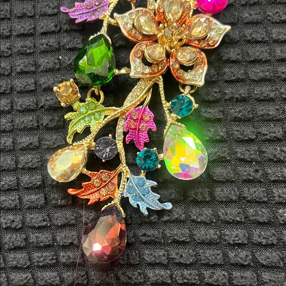 Floral Multicolor Statement Necklace - Picture 3 of 9
